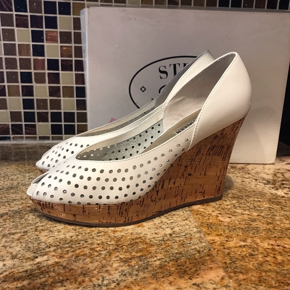 Steve Madden White Pinhole Peep Toe Cork Wedge - Picture 2 of 7